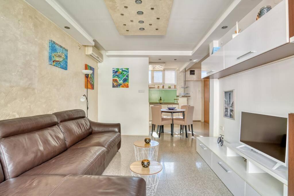 Cozy Nest Apartment- Central And Seaboard With Elevator コトル エクステリア 写真