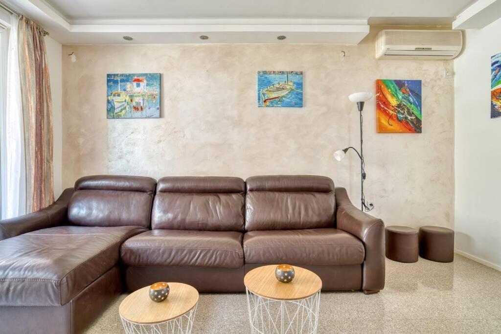 Cozy Nest Apartment- Central And Seaboard With Elevator コトル エクステリア 写真