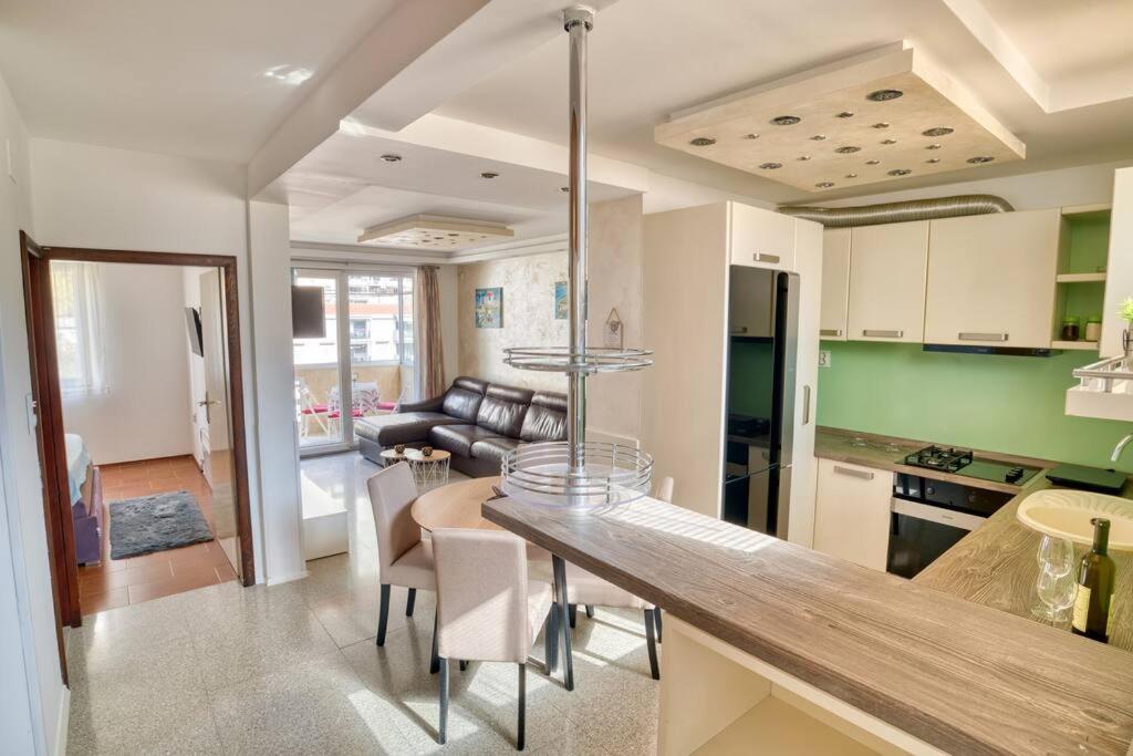 Cozy Nest Apartment- Central And Seaboard With Elevator コトル エクステリア 写真